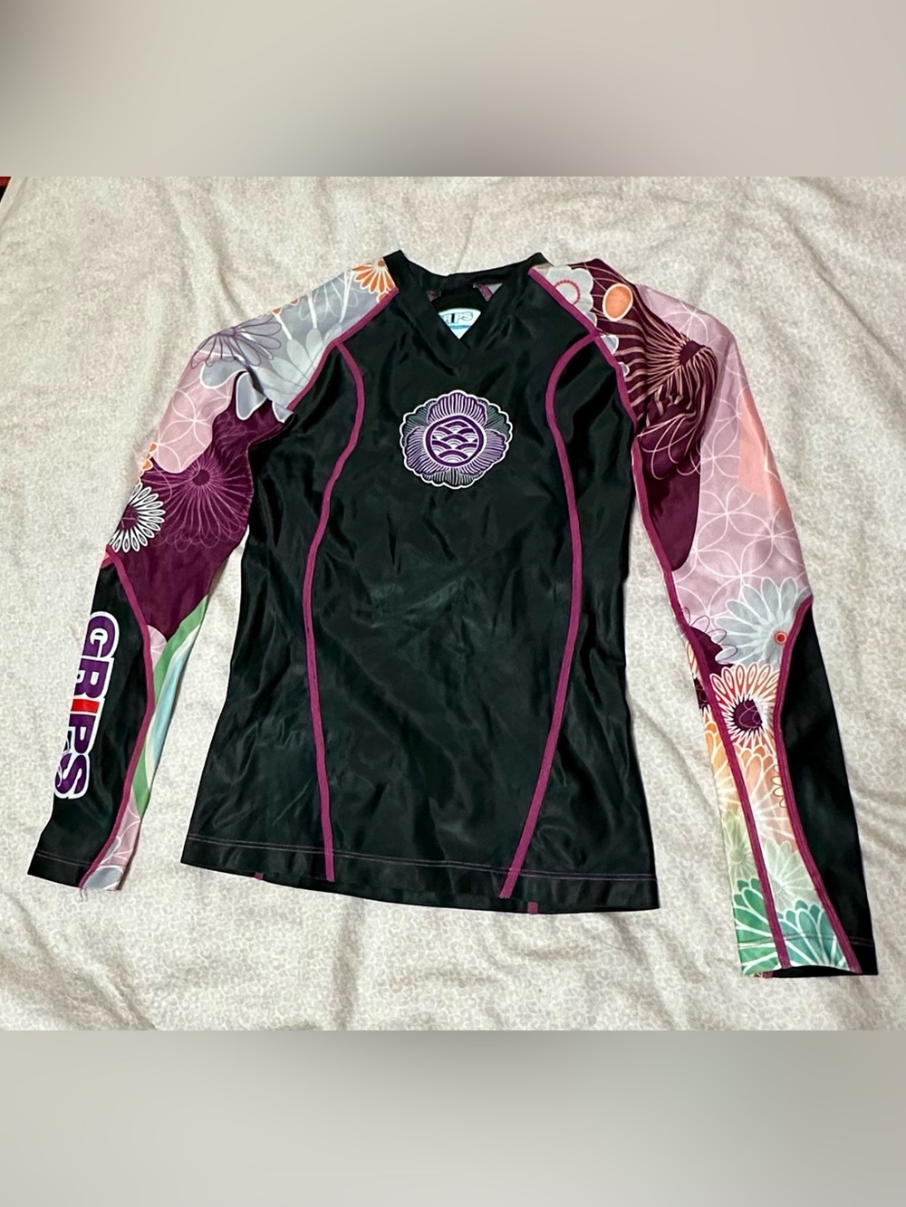Grips BJJ martial arts rashguard ladies size XS